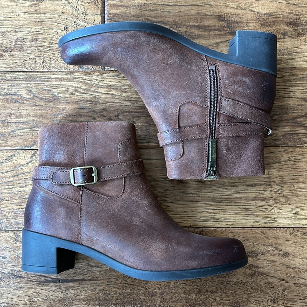 Dansko Cagney Boot Brown Burnished Suede Leather Ankle Bootie Size 38 New NWOB